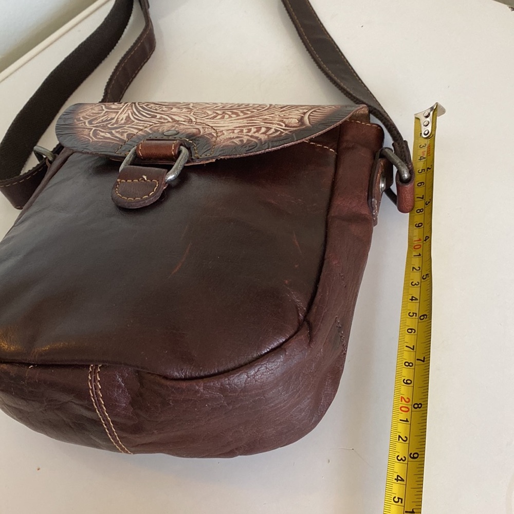 Jack Georges Savio Horseshoe Crossbody Bag Buffalo Leather Brown Cream - Picture 5 of 11